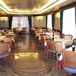 Mondial Hotel 3*