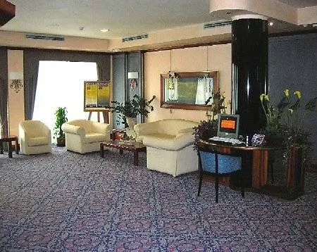 Mondial Hotel 3*